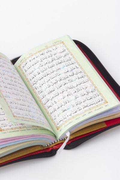 Colour Coded Quran in Zip Case (No.23)